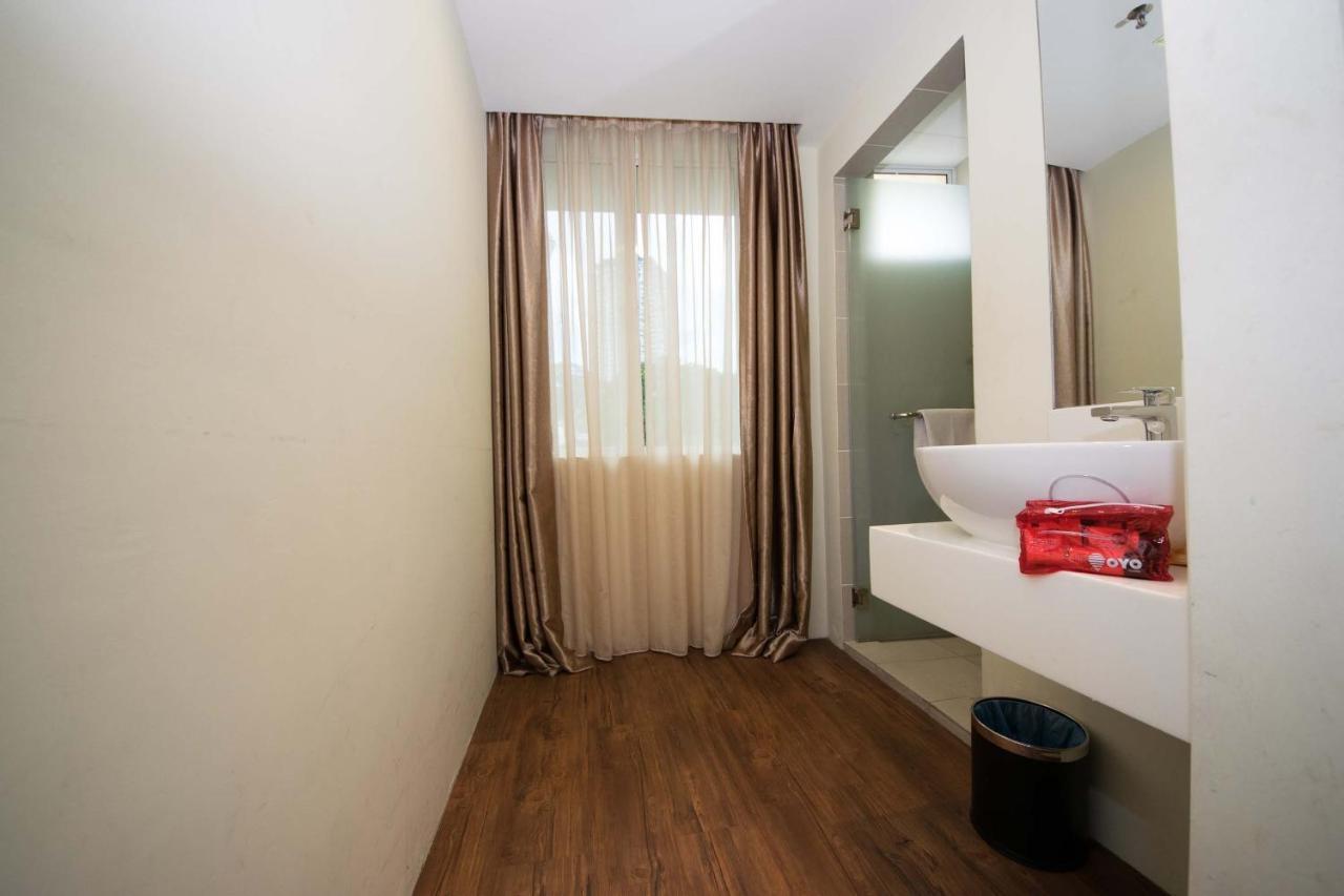 Oyo 114 Sandpiper Hotel Kuala Lumpur Extérieur photo